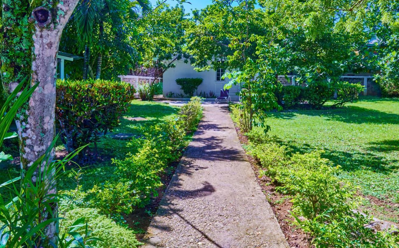 Yellow Bird Sea Negril Exterior photo